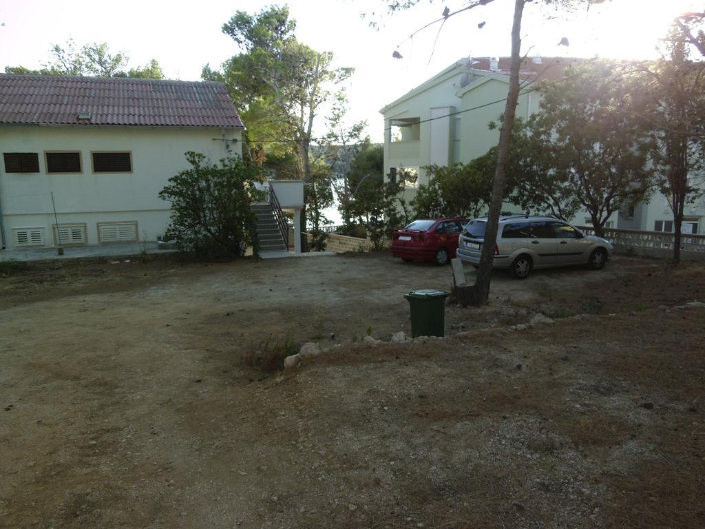 Apartments Kreso 5 Meters From The Beach With See View Shadow And Parking Place Stara Novalja Exterior foto