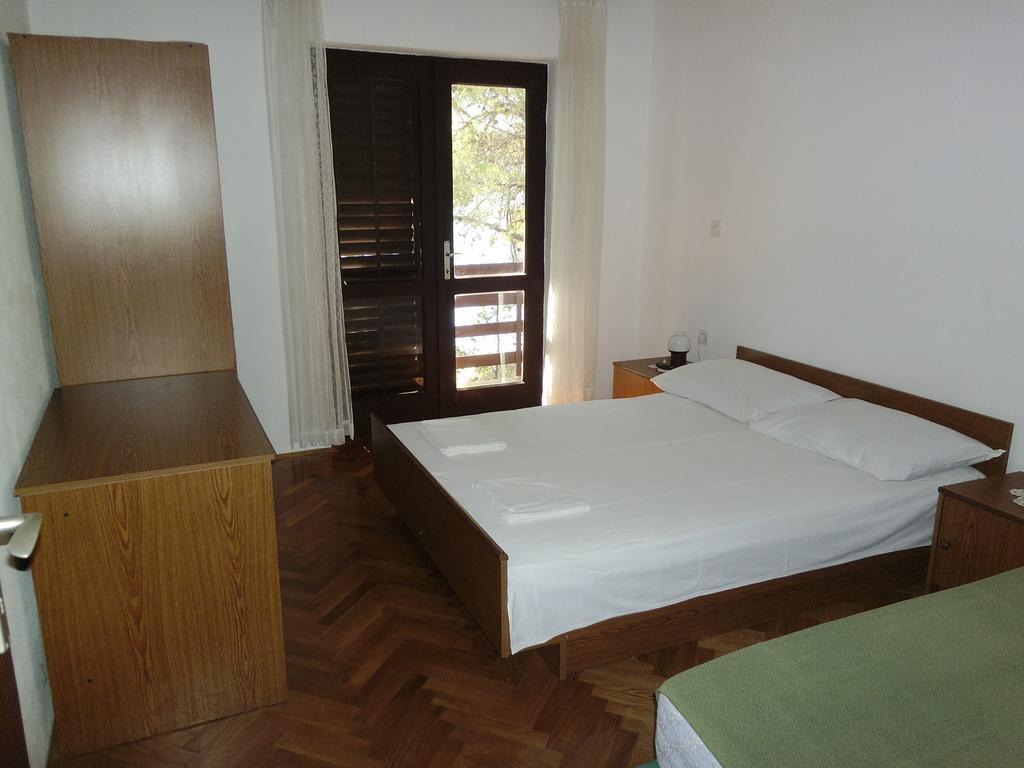 Apartments Kreso 5 Meters From The Beach With See View Shadow And Parking Place Stara Novalja Quarto foto