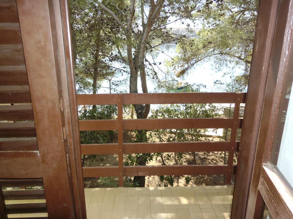 Apartments Kreso 5 Meters From The Beach With See View Shadow And Parking Place Stara Novalja Quarto foto