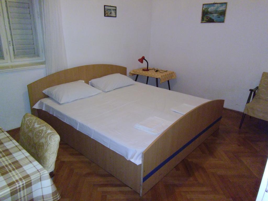 Apartments Kreso 5 Meters From The Beach With See View Shadow And Parking Place Stara Novalja Quarto foto