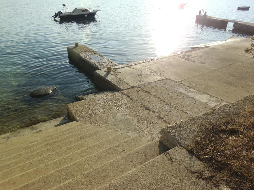 Apartments Kreso 5 Meters From The Beach With See View Shadow And Parking Place Stara Novalja Exterior foto