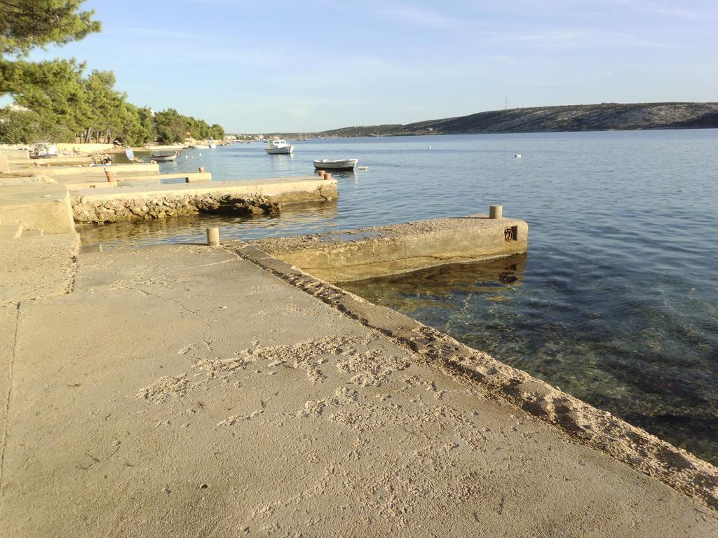 Apartments Kreso 5 Meters From The Beach With See View Shadow And Parking Place Stara Novalja Exterior foto